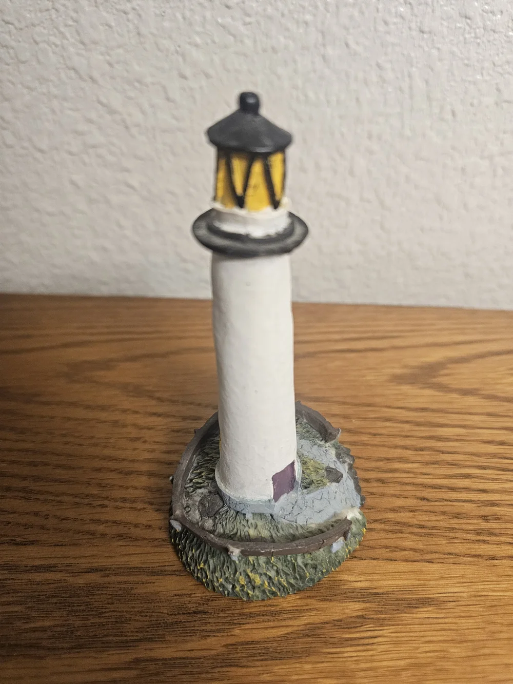 DDW Brooksville, FL Lighthouse Miniature Figurine #12-401 Coastal Souvenir Decor